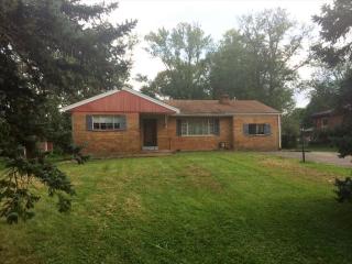 867 Locust Ln, Cincinnati, OH 45245-1311