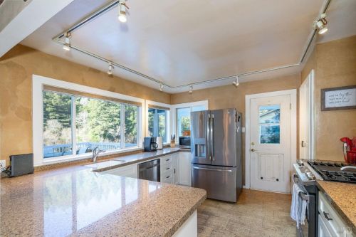 20310 Riv Blvd, Russian River CA  95462-9793 exterior