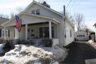 12 Pershing Dr, Schenectady, NY 12302-2918