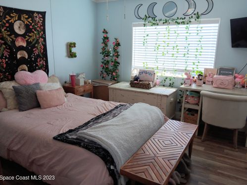 606 Royal Tern Dr, Sebastian FL  32976-7360 exterior