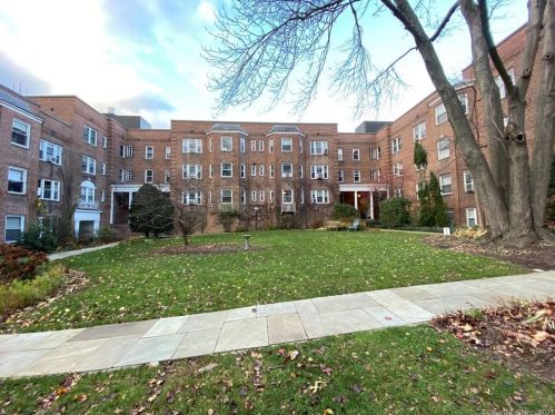 70 Strawberry Hill Ave, Stamford CT  06902-2630 exterior