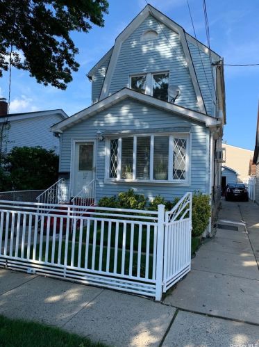 117-27 193rd St, Jamaica, NY 11412-1135