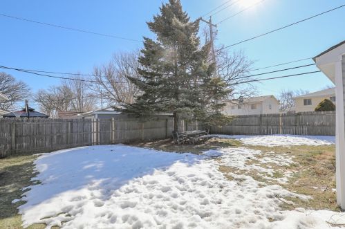 1601 87 St, Kenosha WI 53143-6441 exterior