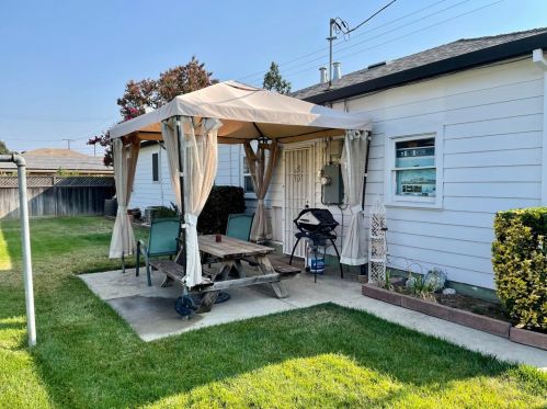921 Hutchins St, Lodi CA  95240-5242 exterior