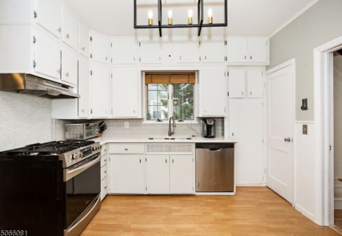 964 Maurice Ave, Rahway NJ  07065-2103 exterior