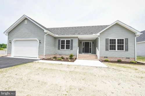 10400 Country Grove Cir, Delmar, DE 19940-3472