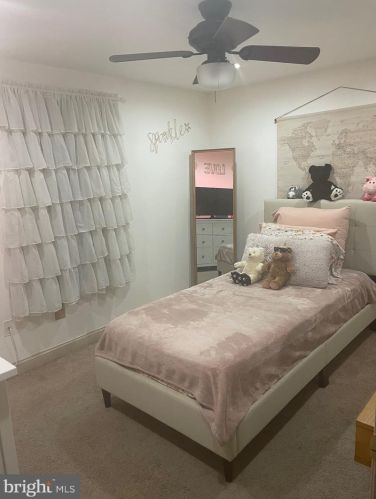 18 Chapel Ave, Camden NJ  08109-5102 exterior