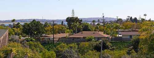 2451 Beryl St, San Diego CA 92109-3401 exterior