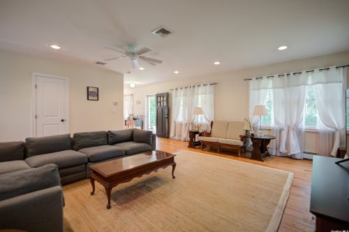 312 5th St, Elwood NY  11731-2815 exterior