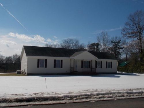 51 Eagan Rd, Glens Falls, NY 12804-7208