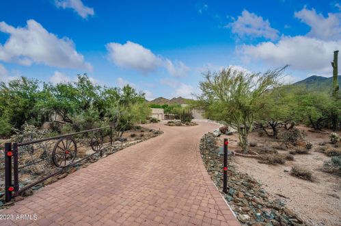 5424 New River Rd, Cave Creek, AZ 85331-9042
