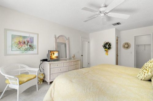 100 Lisa Ln, Oldsmar FL  34677-2369 exterior