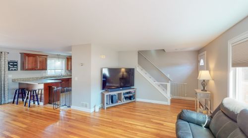 13 Oliver Dr, Hudson NH  03051-3412 exterior