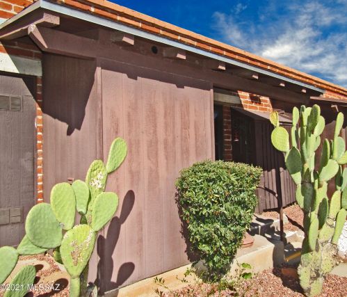 467 Paseo Cerro, Green Valley AZ  85614-0809 exterior