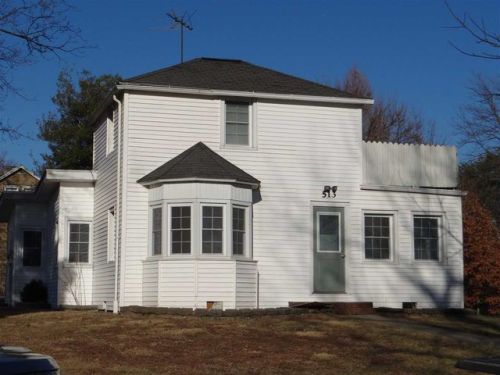 513 Walnut St, Dale, IN 47523-9265