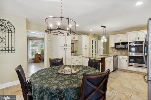4 Newlin Way, Glen Mills PA  19342-1259 exterior