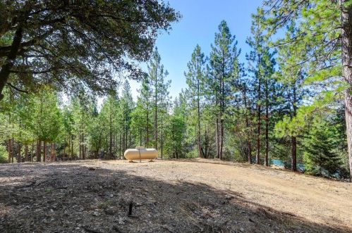 16463 Pine Knoll Rd, Grass Valley CA  95945-8433 exterior