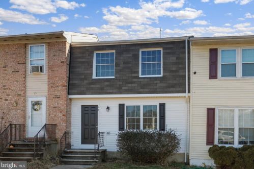 12 Coventry Ct, Fredericksburg, VA 22405-2762