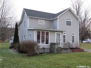 7995 School St, Webster Crossing, NY 14560-9748