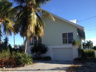 104 Villa Bella Dr, Plantation Key, FL 33036-3309