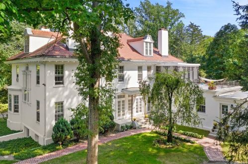 780 King St, Chappaqua, NY 10514-3812