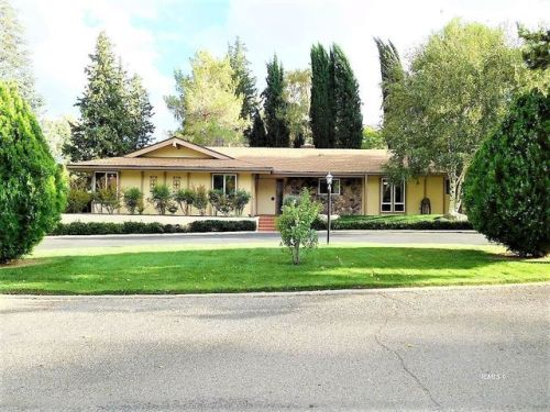 3664 Brookside Dr, Bishop, CA 93514-2104