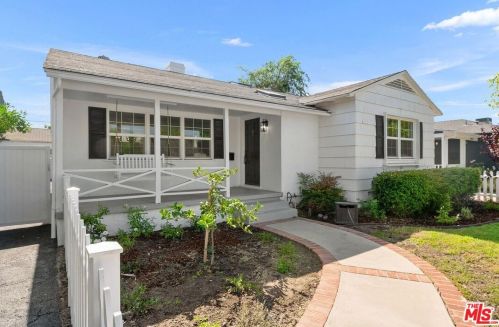 5846 Burnet Ave, Van Nuys CA  91411-3019 exterior