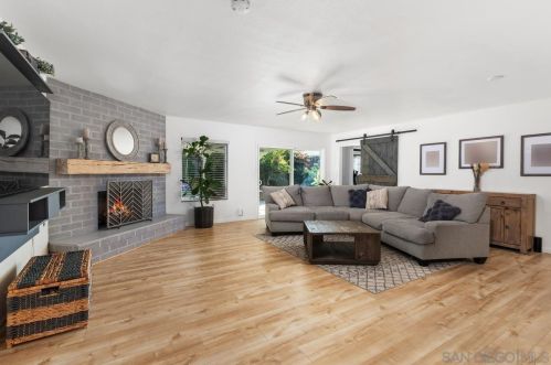 5131 Rebel Rd, San Diego CA  92117-1222 exterior