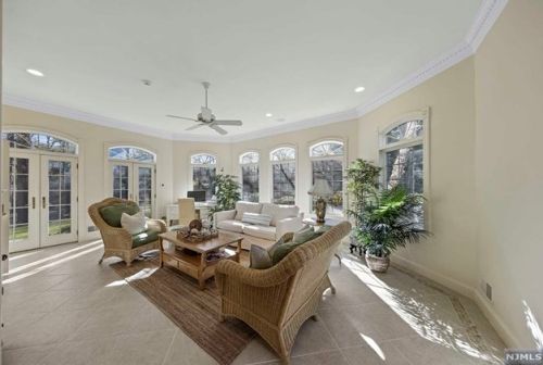 878 Seneca Rd, Franklin Lakes NJ  07417-2825 exterior