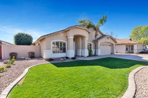 2111 Rawhide St, Gilbert, AZ 85296-2739