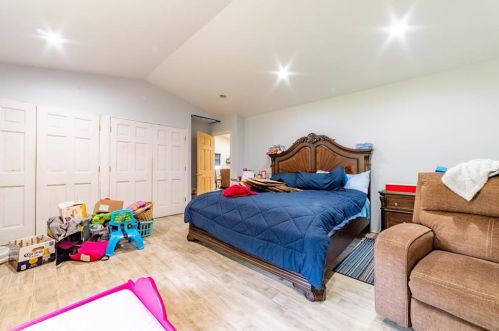 2 Eagle St, Providence RI 02909-1058 exterior