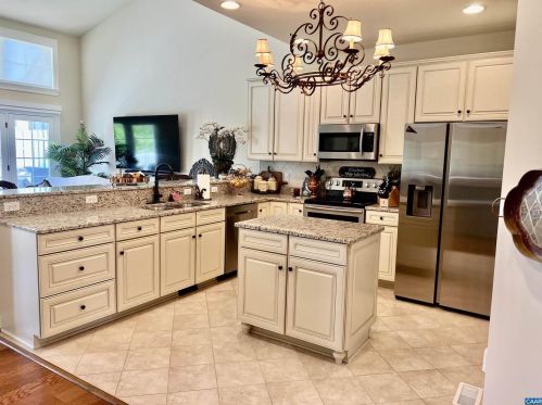646 Baywick Cir, Crozet VA  22932-1529 exterior