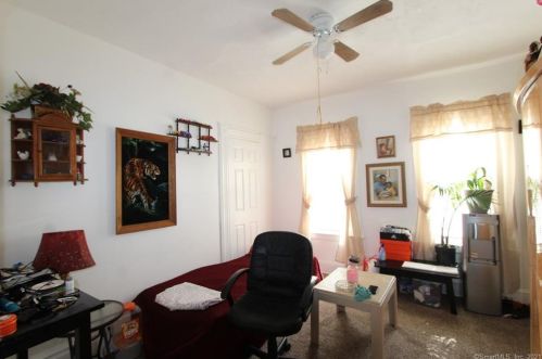 321 Capen St, Hartford, CT 06112-1903