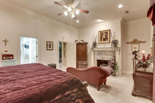 2212 Vly Vw Dr, Cedar Hill TX 75104-6712 exterior