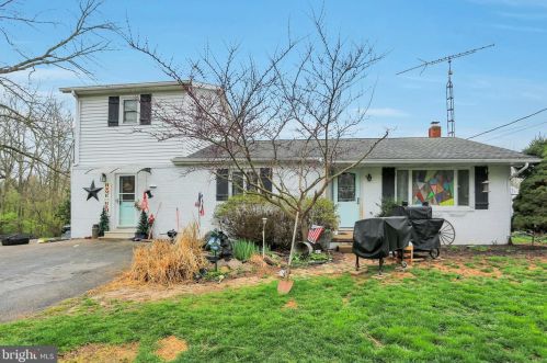 1259 Harney Rd, Littlestown, PA 17340-9368