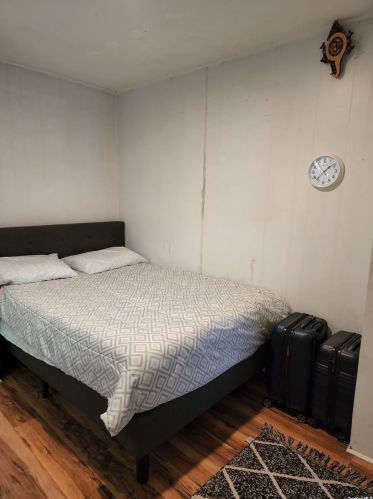 25 Bonta St, Floral Park NY  11003-2104 exterior