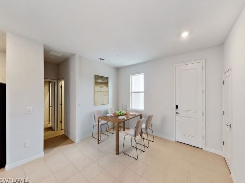2115 16th Ter, Cape Coral, FL 33909-5483