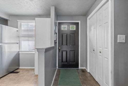 321 Timber Trl, Imperial, PA 15126-9693