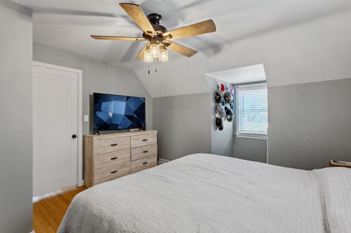 1142 8 Ave, West Bend WI 53090-1802 exterior