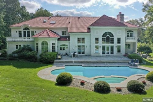 11 Alford Dr, Upper Saddle River, NJ 07458-2631