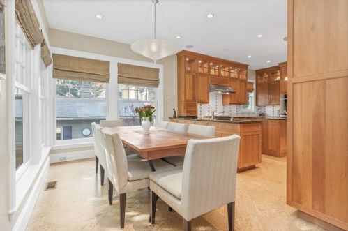 30 Orient Ave, Newton MA 02459-1425 exterior