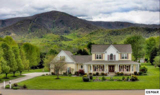 3529 Hiley Dr, Pigeon Forge, TN 37862-8286