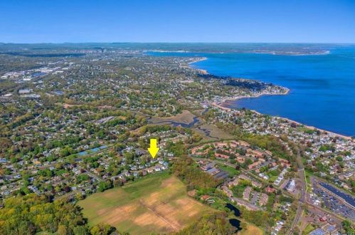 10 Pier Ct, Milford, CT 06460-7115