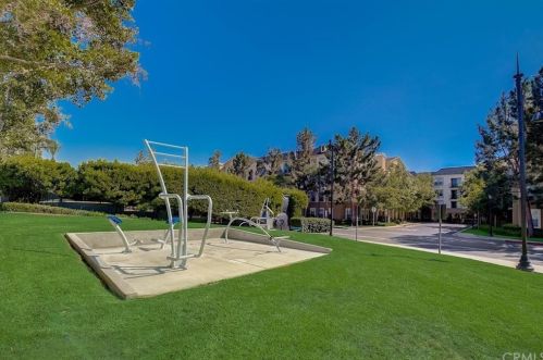 2403 Watermarke Pl, Irvine CA  92612-7690 exterior
