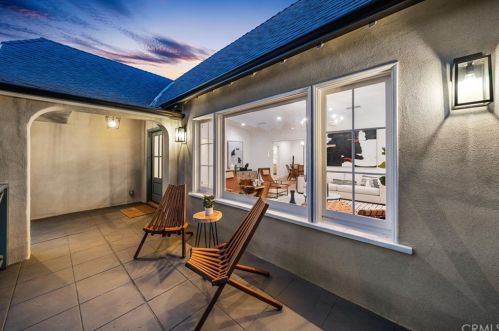 493 Altadena Dr, Altadena CA  91001-2243 exterior
