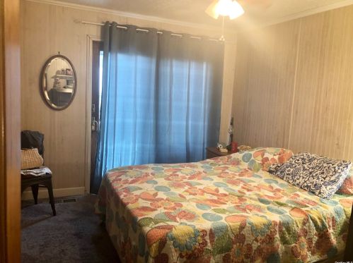 727 Myrtle Ave, West Islip NY  11795-3719 exterior