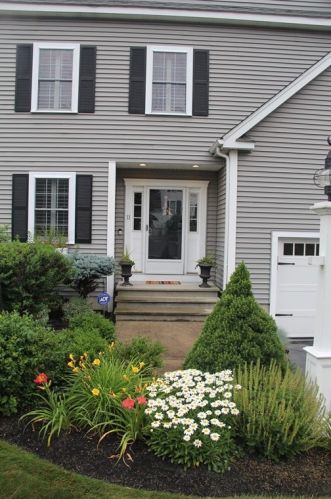 11 Gannett Way, Hopedale, MA 01747-1449