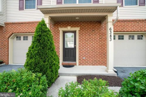 6383 Creekbend Dr, Navy Sup Dpt PA  17050-4001 exterior