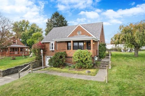 1795 Zehnder Rd, Ambridge, PA 15003-1060