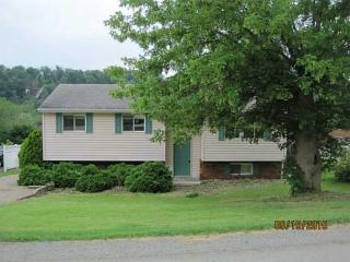 523 Friendship Dr, Mckeesport, PA 15135-2203